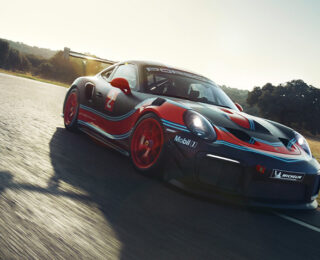 Sadece 50 Adet Üretilen Işığın Hızını Yakalamaya Çalışan Porsche